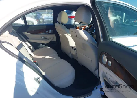 2019 Mercedes-Benz E 300 4Matic из США, поврежденный, VIN WDDZF4KB5KA521634